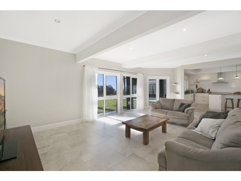 5 Cronin Drive, Wellington Point QLD 4160