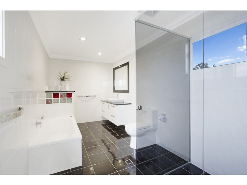 12 Wellesley Street, Wellington Point QLD 4160