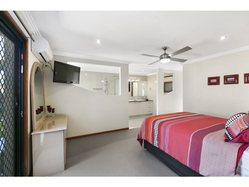 52 Dorsal Drive, Birkdale QLD 4159