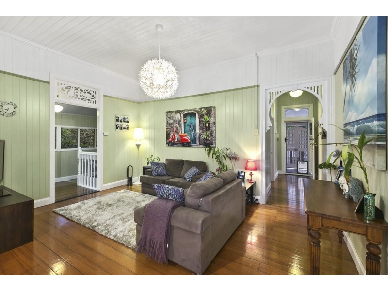 10 Birdwood Road, Birkdale QLD 4159