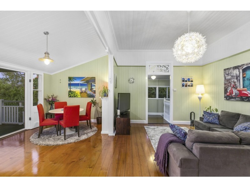 10 Birdwood Road, Birkdale QLD 4159