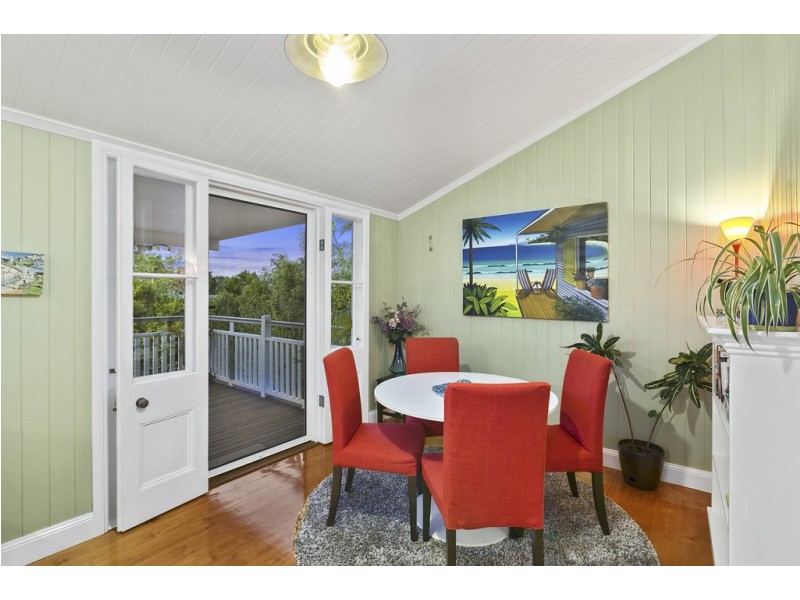 10 Birdwood Road, Birkdale QLD 4159