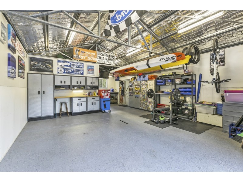 10 Birdwood Road, Birkdale QLD 4159