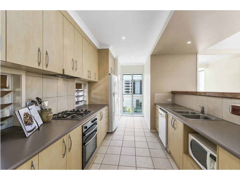 28 Lynch Crescent, Birkdale QLD 4159