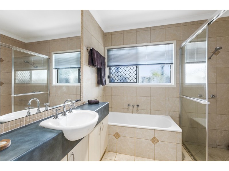 28 Lynch Crescent, Birkdale QLD 4159