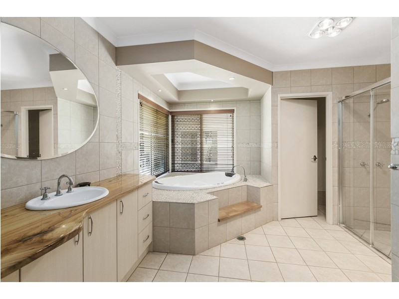 28 Lynch Crescent, Birkdale QLD 4159