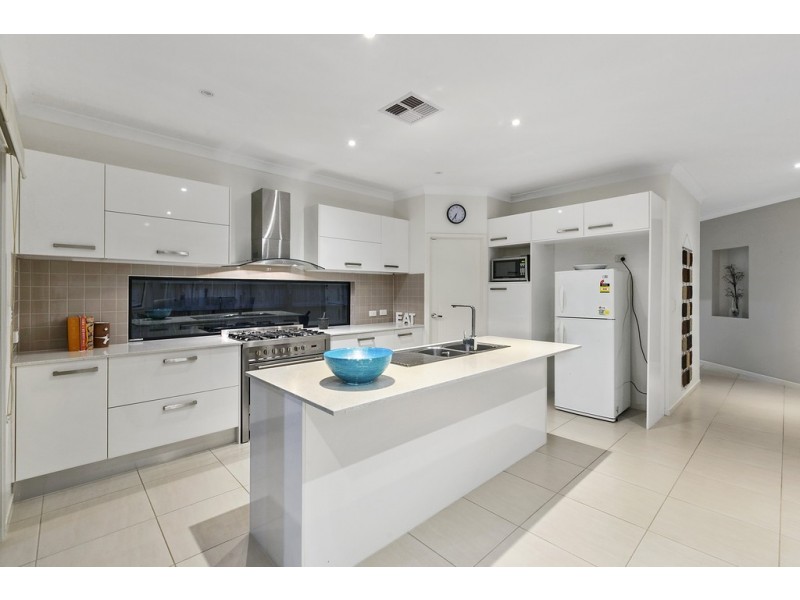 14 Eric Street, Thorneside QLD 4158