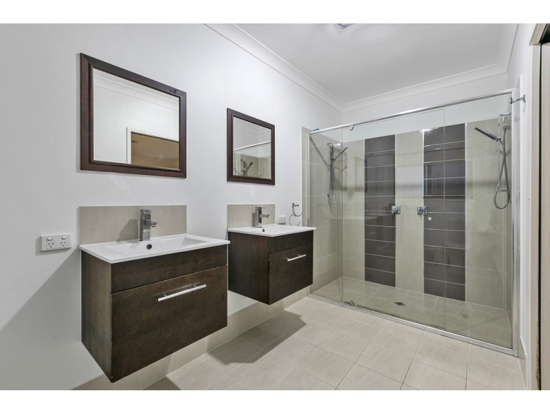 14 Eric Street, Thorneside QLD 4158