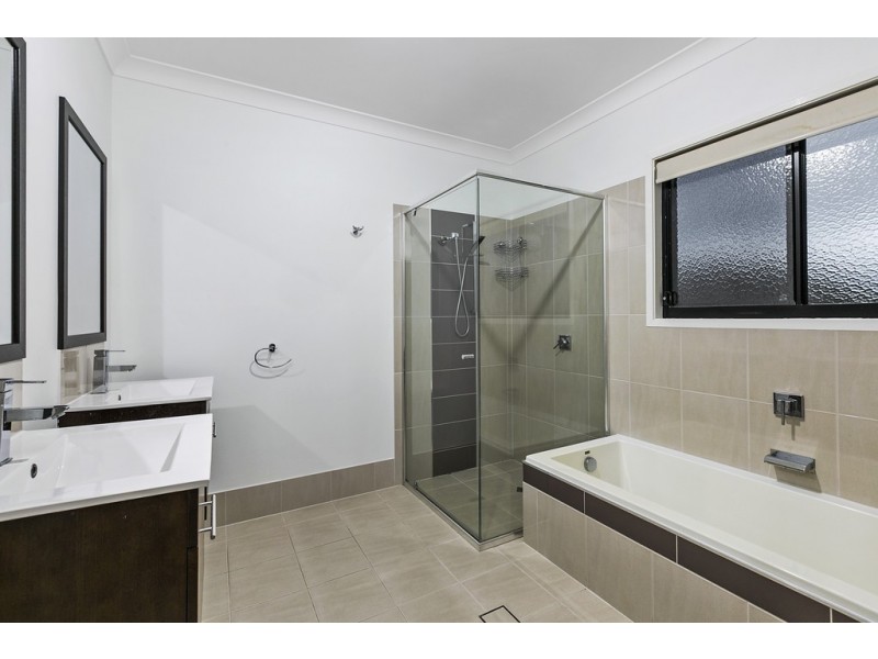 14 Eric Street, Thorneside QLD 4158