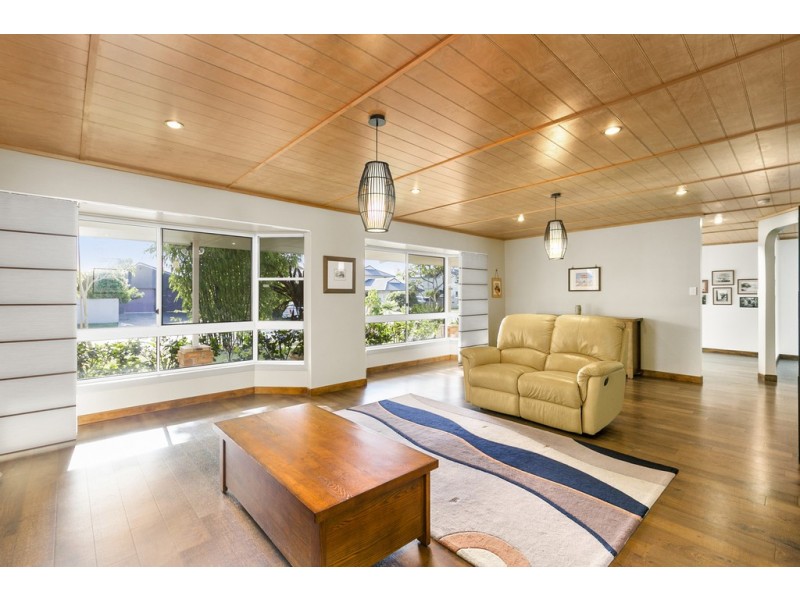 14 Dorsal Drive, Birkdale QLD 4159