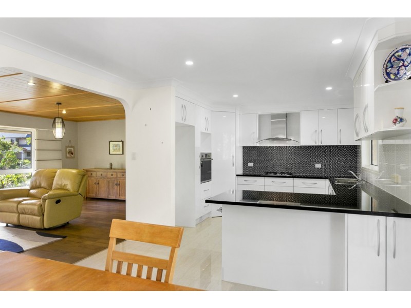 14 Dorsal Drive, Birkdale QLD 4159