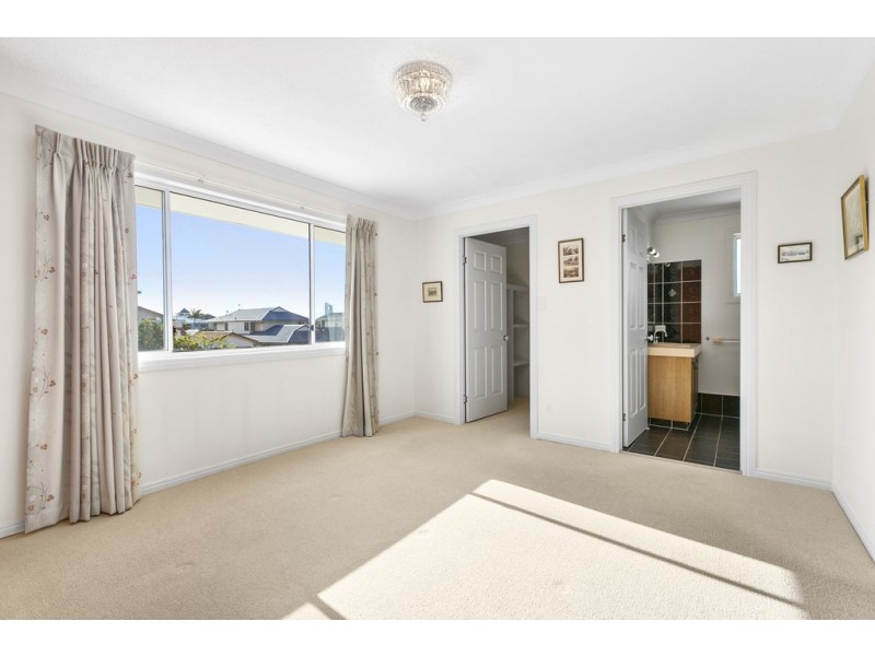 14 Dorsal Drive, Birkdale QLD 4159