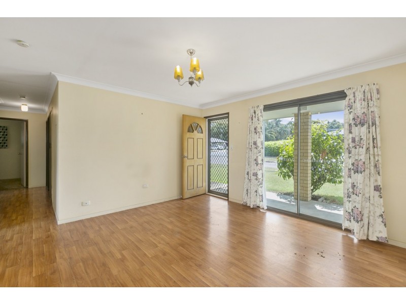 4 Strand Street, Birkdale QLD 4159