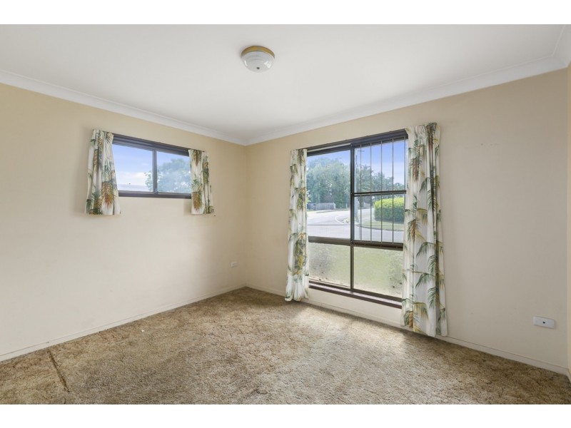 4 Strand Street, Birkdale QLD 4159