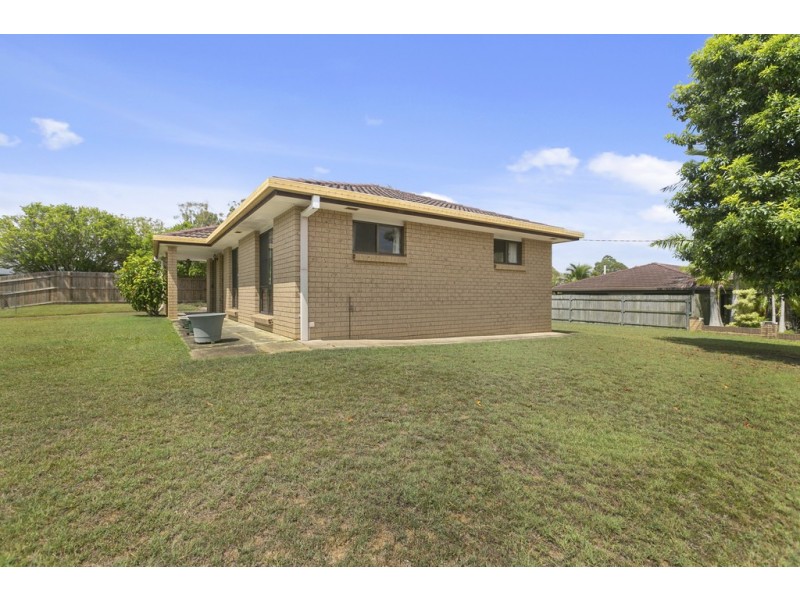 4 Strand Street, Birkdale QLD 4159