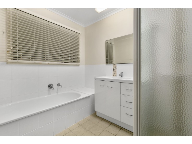 3 Creek Road, Birkdale QLD 4159