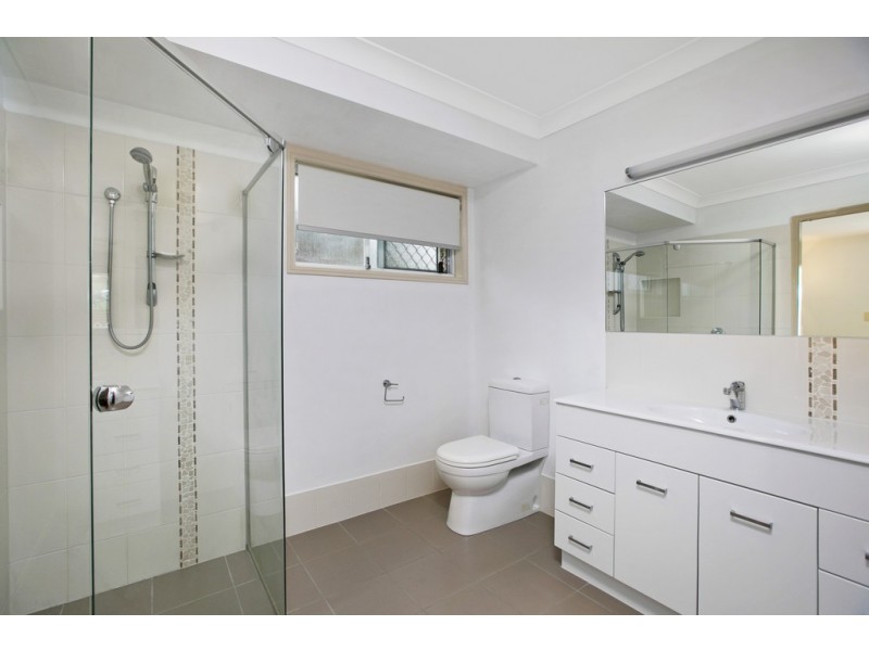 26 Redgrove Avenue, Wellington Point QLD 4160