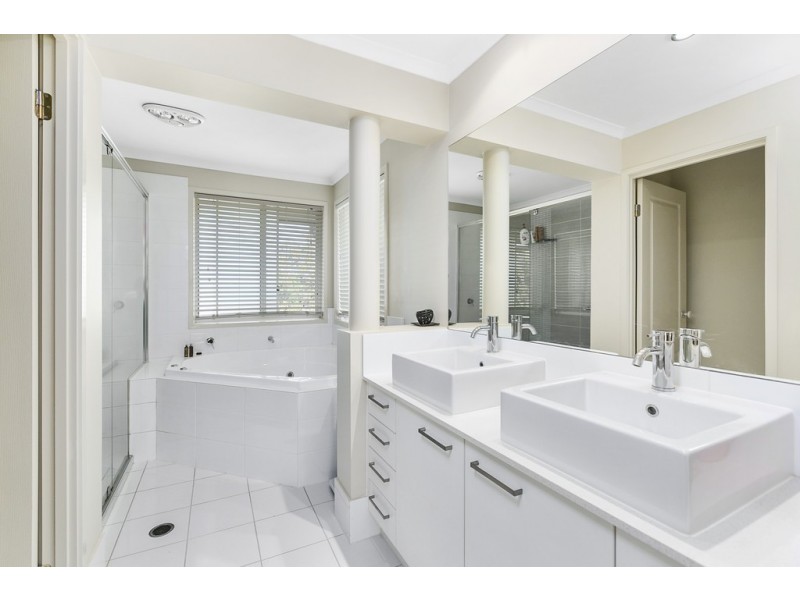 4 Spink Street, Wellington Point QLD 4160