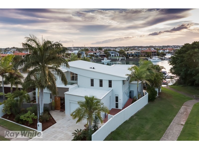 20 Little Shore Street, Raby Bay QLD 4163
