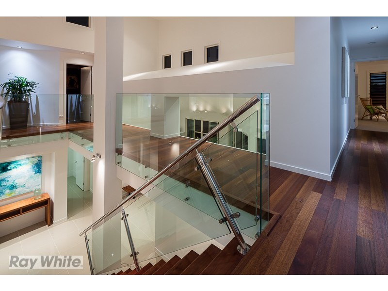 20 Little Shore Street, Raby Bay QLD 4163