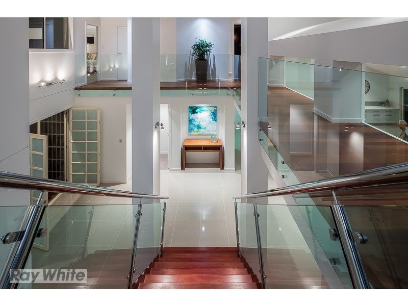 20 Little Shore Street, Raby Bay QLD 4163