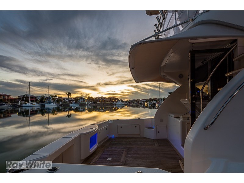 20 Little Shore Street, Raby Bay QLD 4163