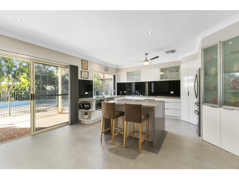 2 Marcel Place, Wellington Point QLD 4160