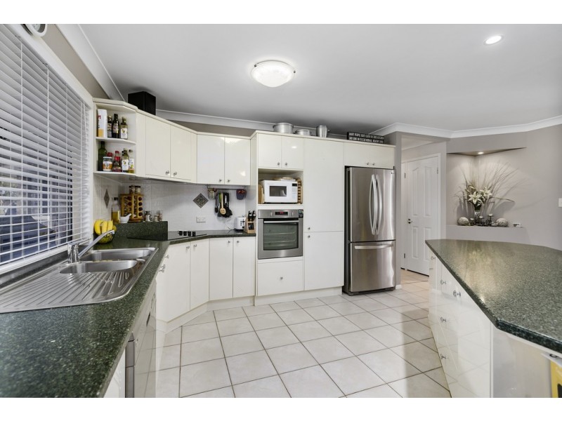 1 Helena Street, Wellington Point QLD 4160