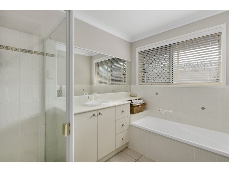 1 Helena Street, Wellington Point QLD 4160