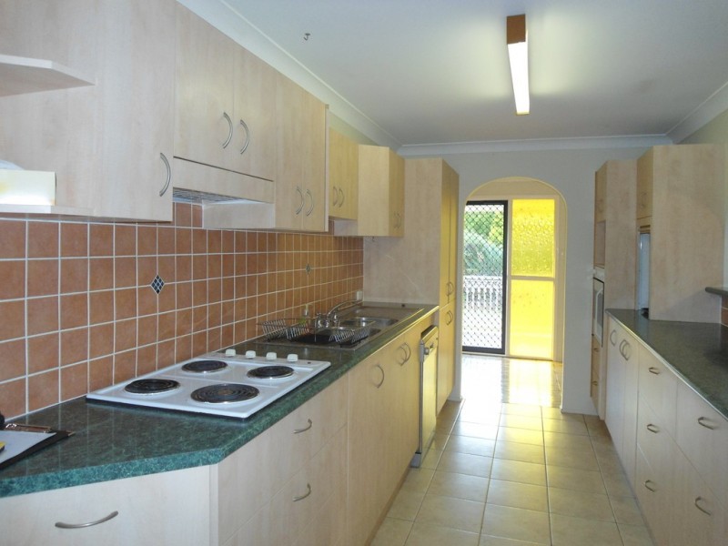 33 Macadamia Street, Victoria Point QLD 4165