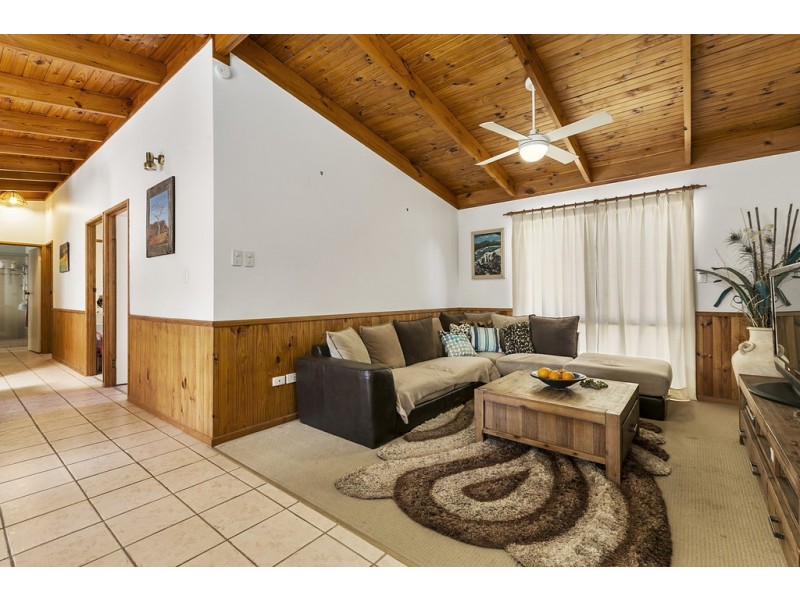 25 Jania Street, Redland Bay QLD 4165