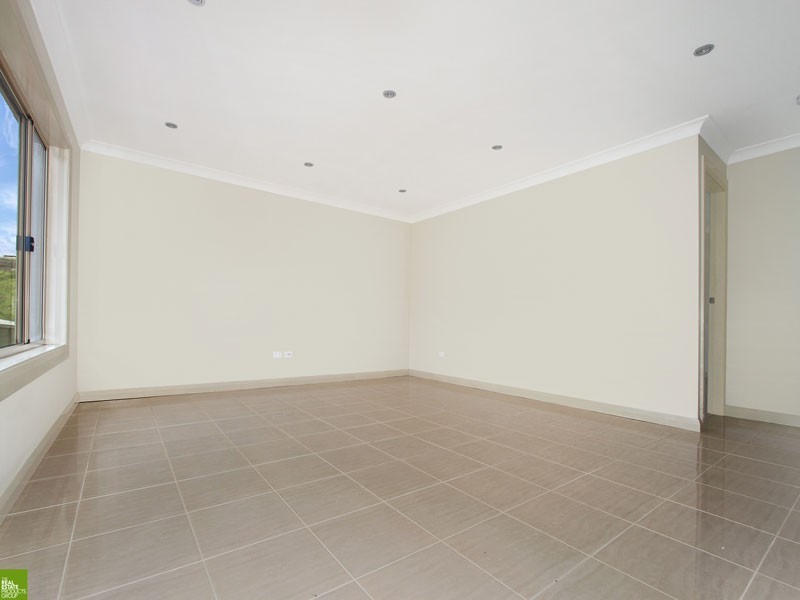 158 Shearwater Drive, Lake Heights NSW 2502