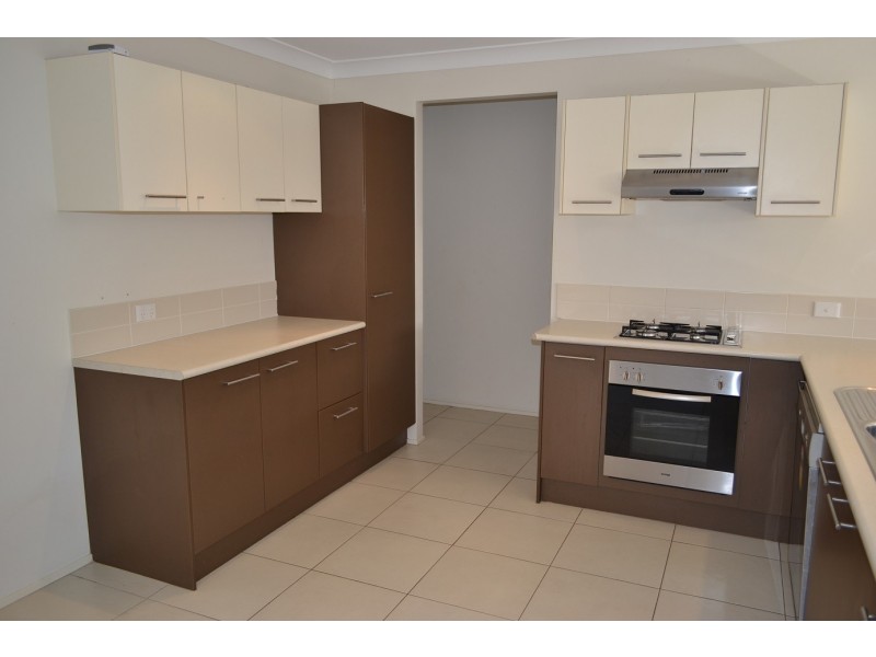 12 Bayview Avenue, Haywards Bay NSW 2530