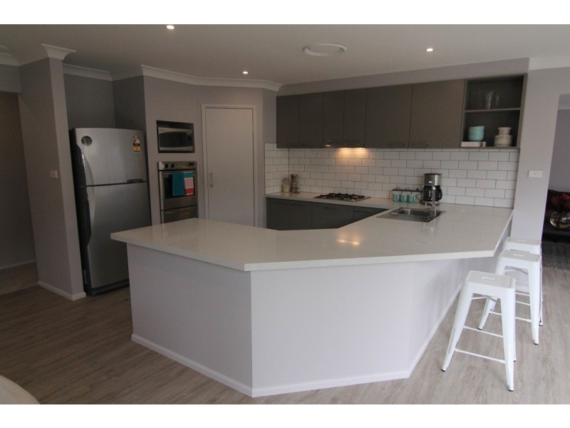 6 North Terrace, Dapto NSW 2530