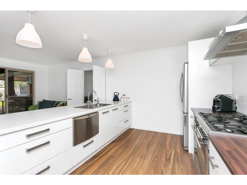 4 Martinique Drive, Seaford Rise SA 5169
