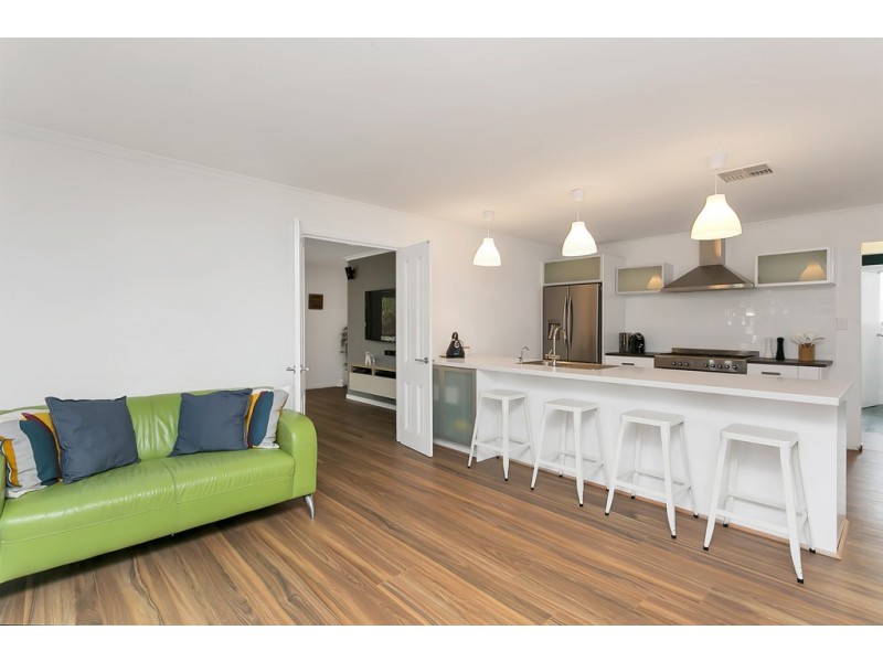 4 Martinique Drive, Seaford Rise SA 5169