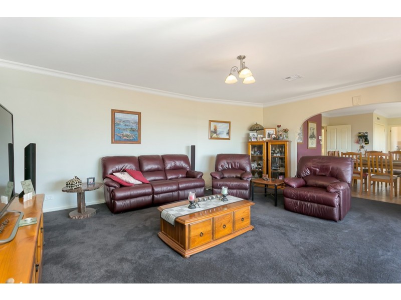 15 Domain Street, Moana SA 5169