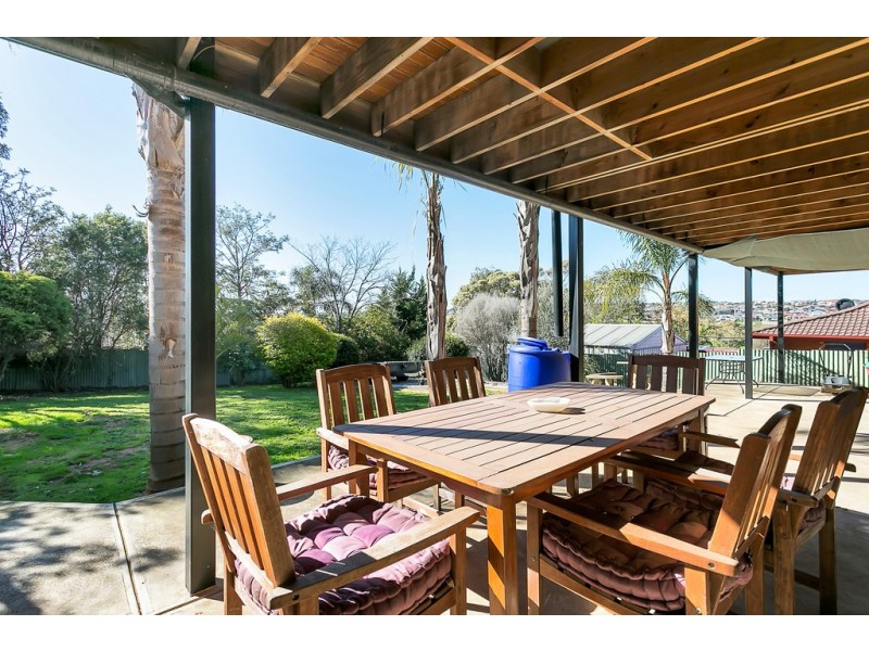 15 Domain Street, Moana SA 5169