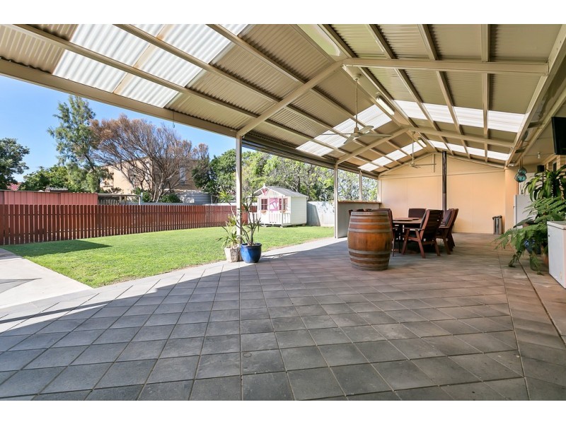 28 Kalgoorlie Avenue, Port Noarlunga South SA 5167