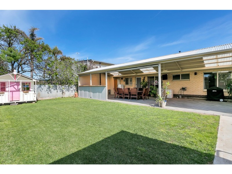 28 Kalgoorlie Avenue, Port Noarlunga South SA 5167