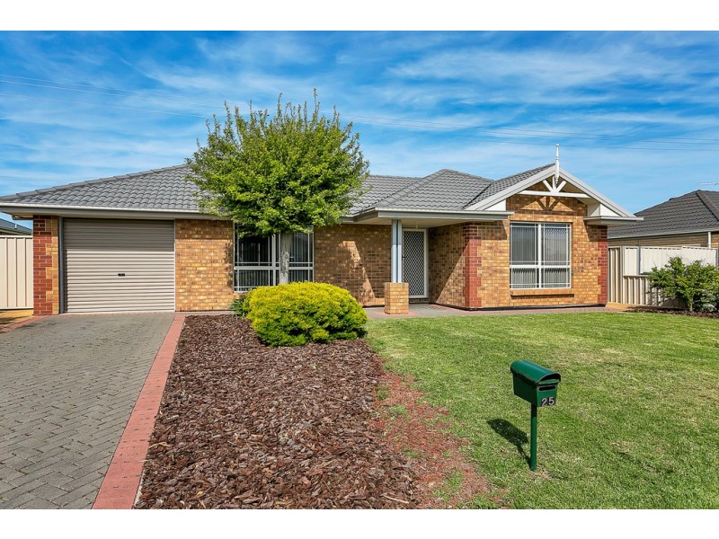 25 Cockle Ave, Aldinga Beach SA 5173