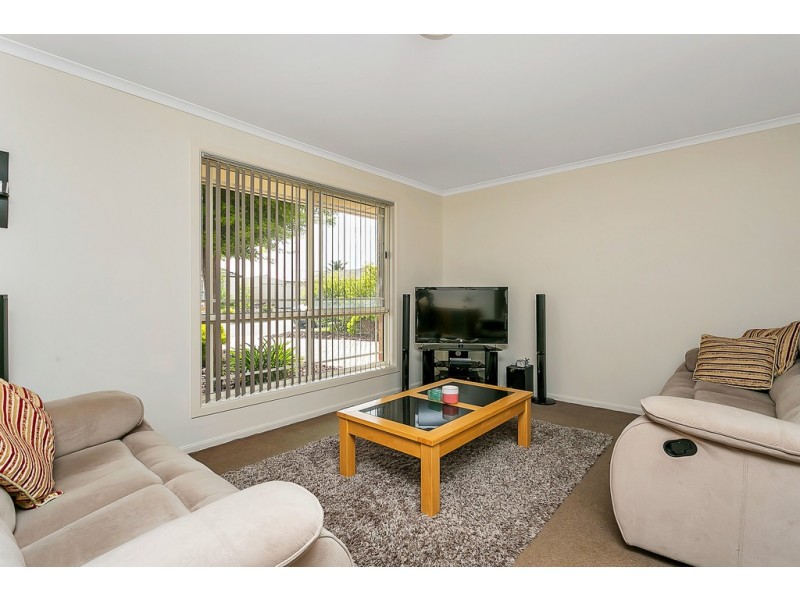 25 Cockle Ave, Aldinga Beach SA 5173