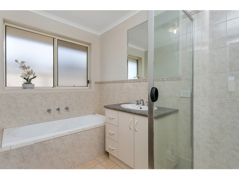 25 Cockle Ave, Aldinga Beach SA 5173