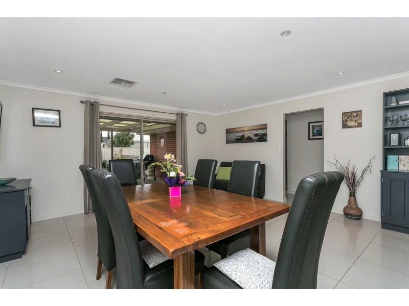 4 Razor Avenue, Aldinga Beach SA 5173