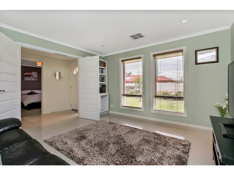 4 Razor Avenue, Aldinga Beach SA 5173