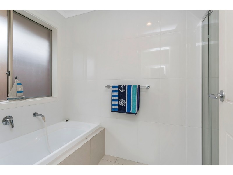 4 Razor Avenue, Aldinga Beach SA 5173