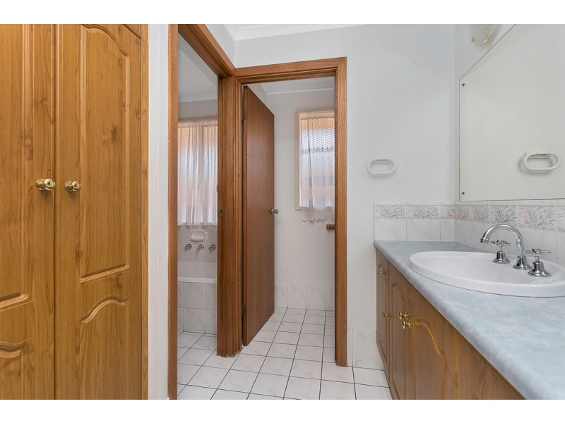 5 Admiralty Crescent, Seaford Rise SA 5169