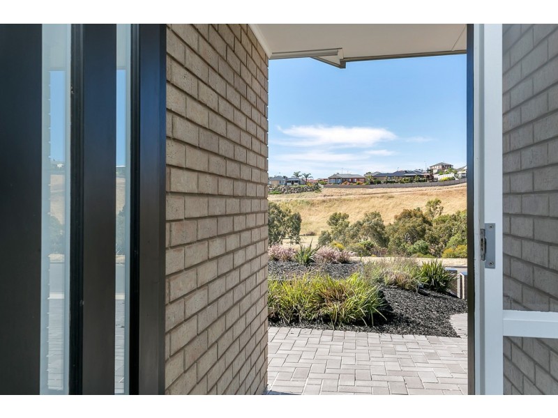 12 Cairns Way, Seaford Rise SA 5169