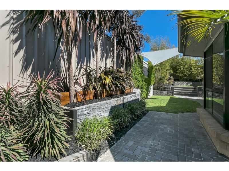 12 Cairns Way, Seaford Rise SA 5169