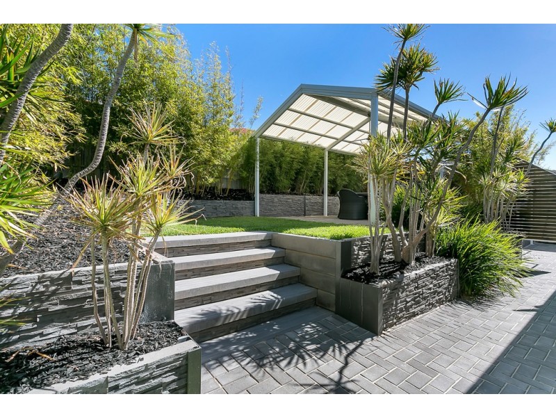 12 Cairns Way, Seaford Rise SA 5169
